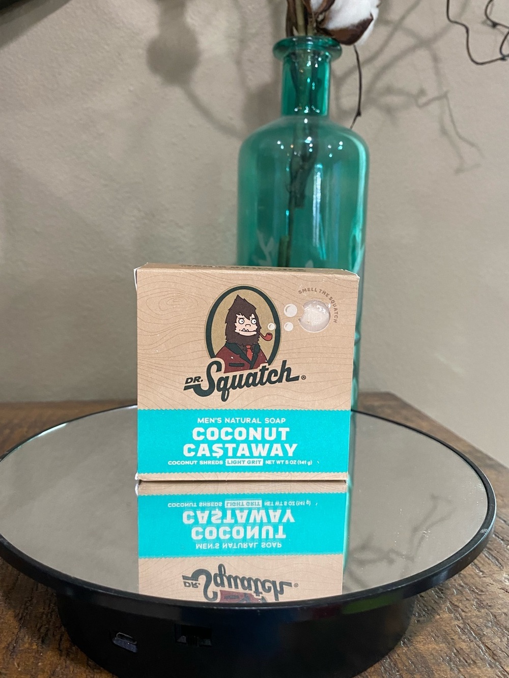 Dr. Squatch Coconut Castaway Men's Soap, light grit, new!